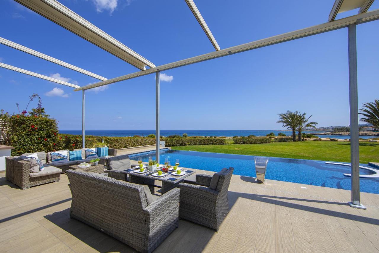 Protaras Seafront Villa Infinte Aretousa Εξωτερικό φωτογραφία